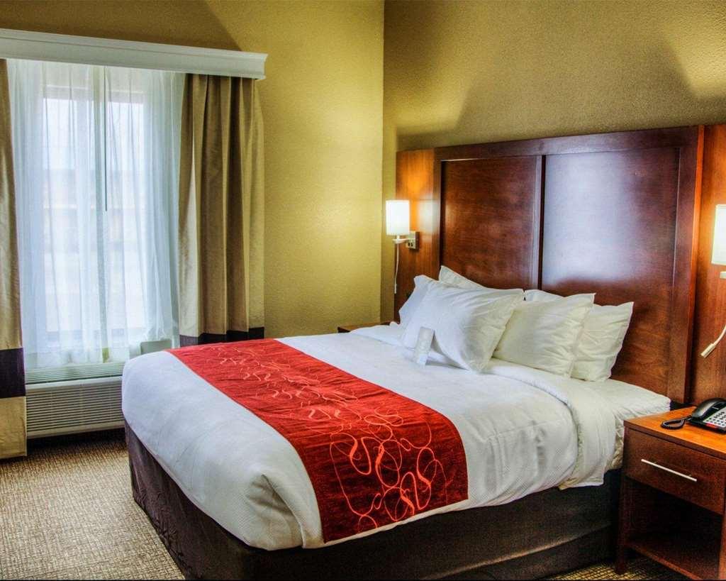 Comfort Suites Plymouth Near Us-30 Habitación foto
